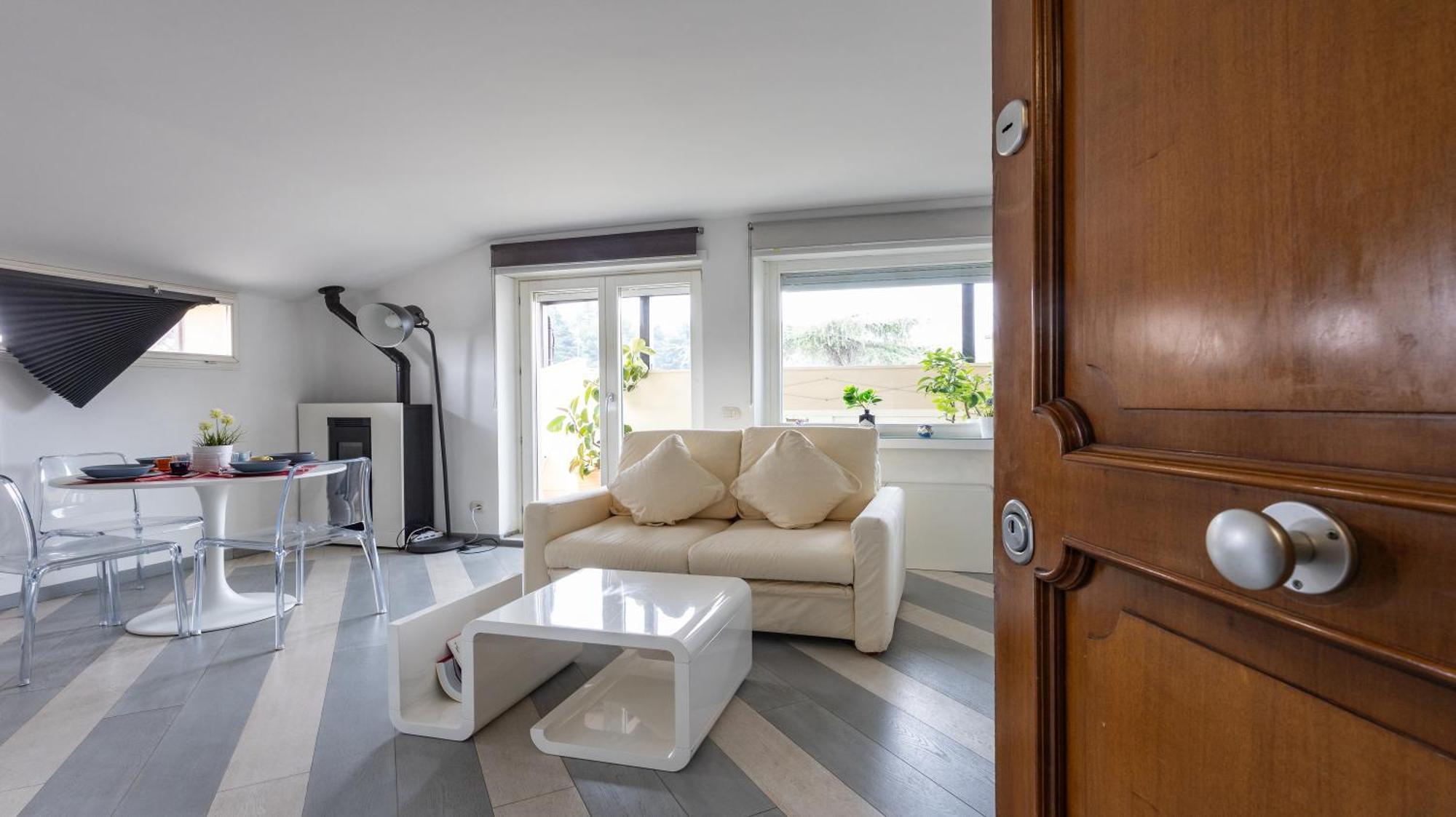 Apartment L'attichetto Di Bubi By Rentbeat *